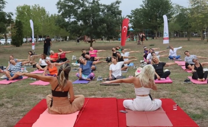 İzmitliler yoga ile 'Nefes Al'dı