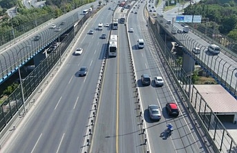 Haliç Köprüsü metrobüs yolu yenileniyor