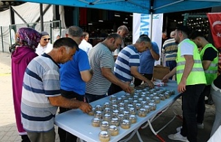 Büyükşehir’in aşure dağıtımı başladı