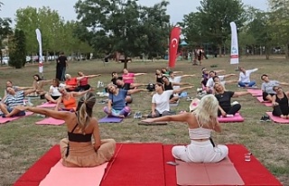 İzmitliler yoga ile 'Nefes Al'dı