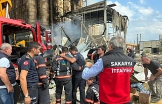 Sakarya makarna fabrikasında patlama! Yangın kontrol...